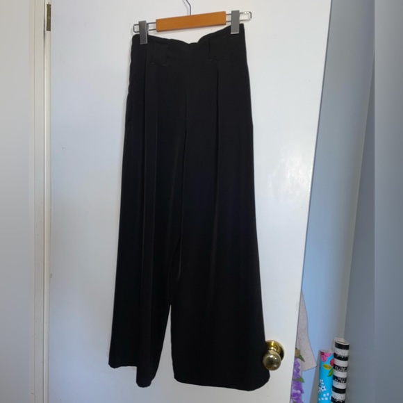Dynamite Wide Leg Pants - Picture 4 of 7
